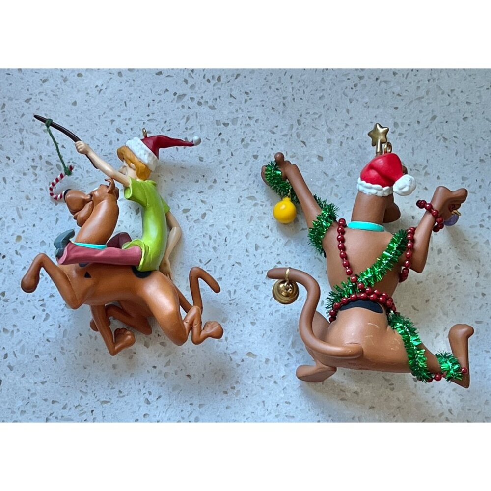 Hallmark 2000 Scooby-Doo & TM Warmer 2002 Shaggy Christmas Ornaments Lot of 2 - Picture 7 of 9